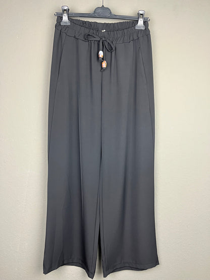Stoffhose mit geradem Bein