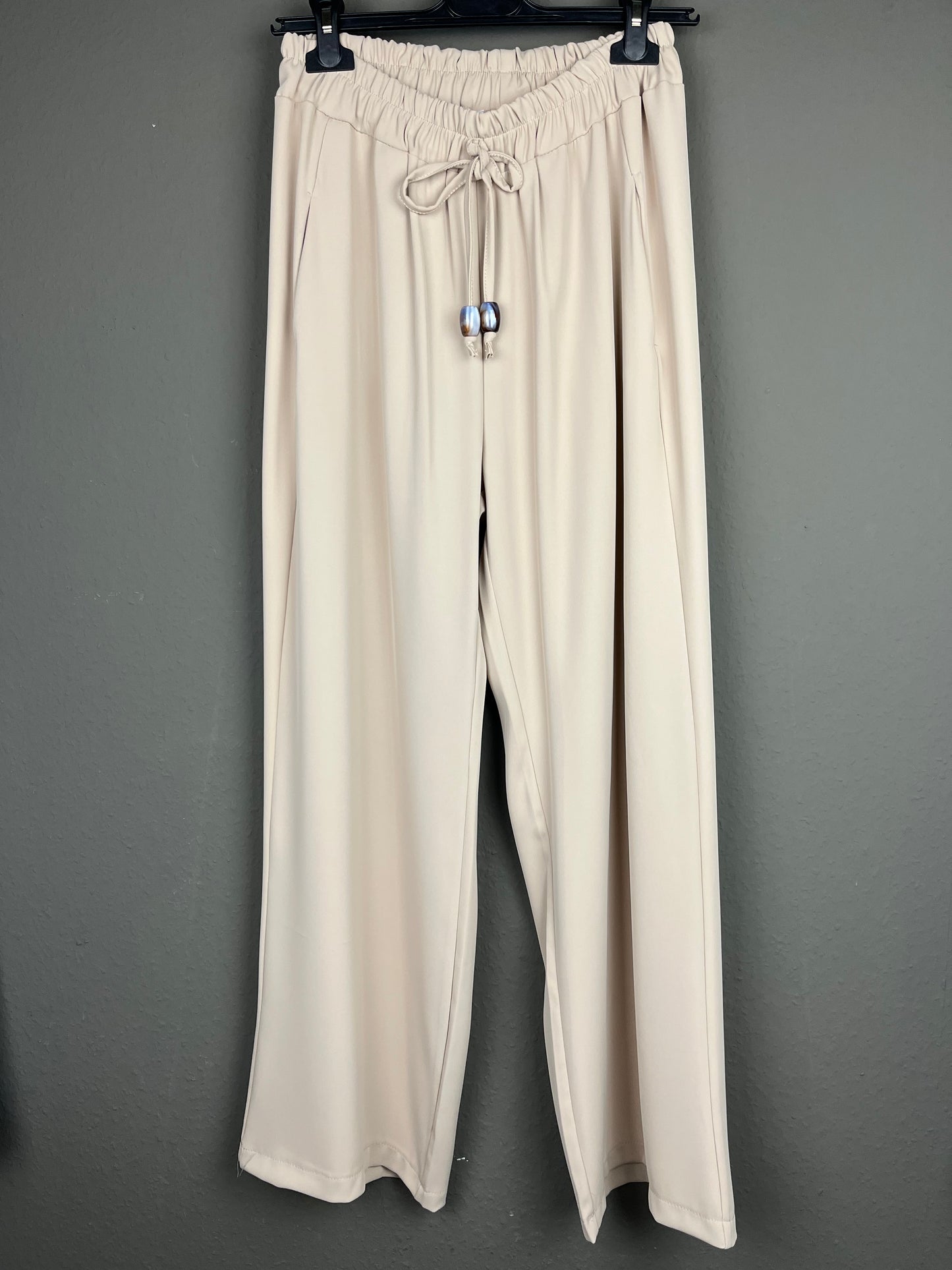 Stoffhose mit geradem Bein