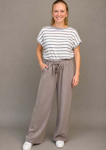 Stoffhose mit geradem Bein