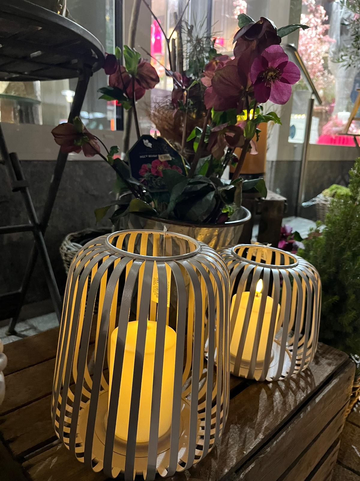 Metallwindlicht mit LED Outdoorkerze