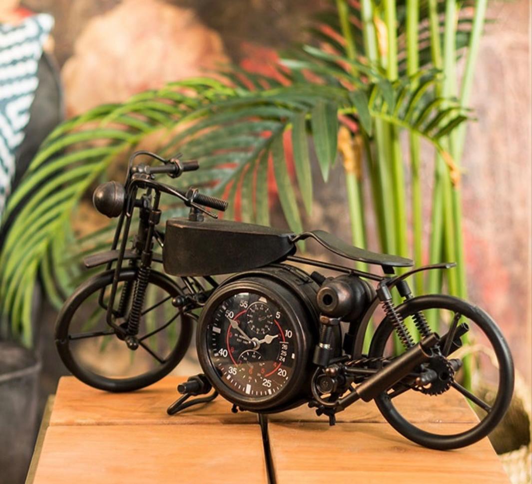 Tischuhr Harley schwarz L massiv, 44cm!